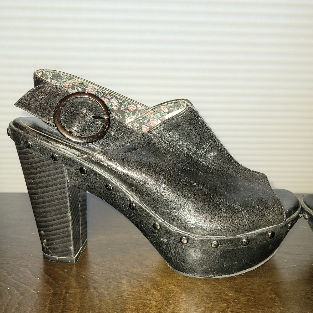 Vintage Y2K 90's Clog Heels